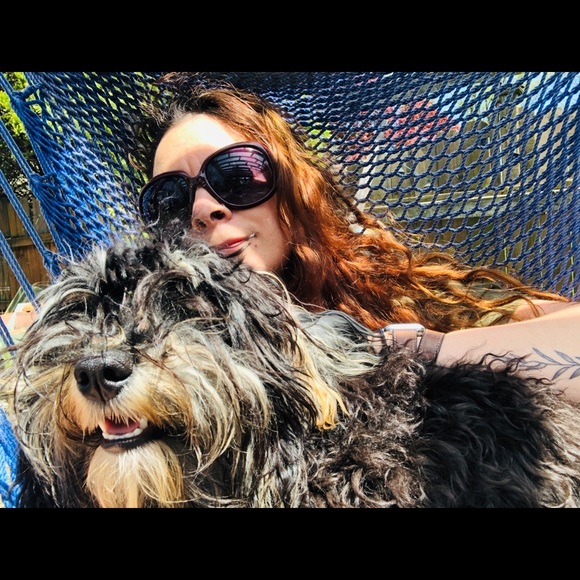 Meet your Posher, Debbie - Picture 1 of 2